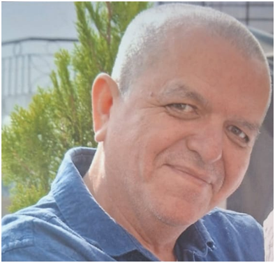 Jhovani Holguin Rojas, docente de matemáticas y creador de Presente360